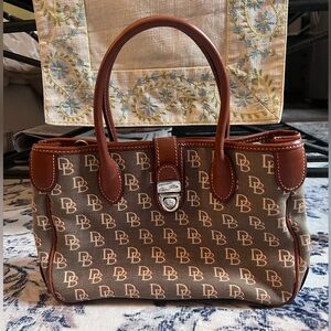 Dooney & Bourke bag